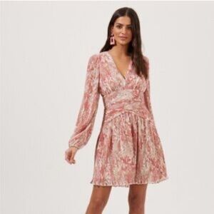 Astr The Label Pink Floral Long Sleeve V-Neck Mini Dress